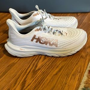 Hoka Mach 5